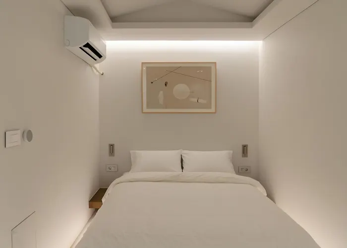 Au Ddp Plaza Myeongdon *